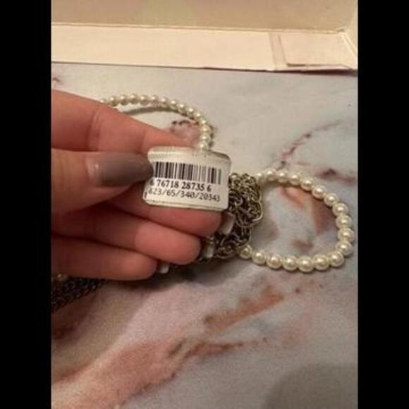 Vintage-Inspired Pearl and Chain Layered Necklace - Picture 2 of 2